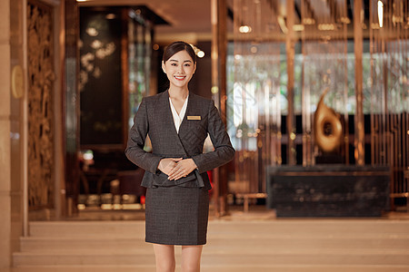 豪华酒店专业服务人员形象 诠释高端旅游服务的精髓